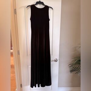 EN FRANCAIS by Huey Waltzer Brown Velvet Gown